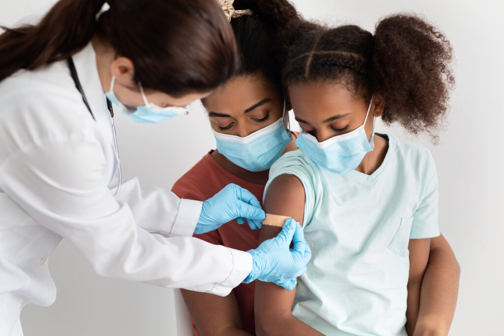 A importância da vacinação contra Covid-19 em crianças