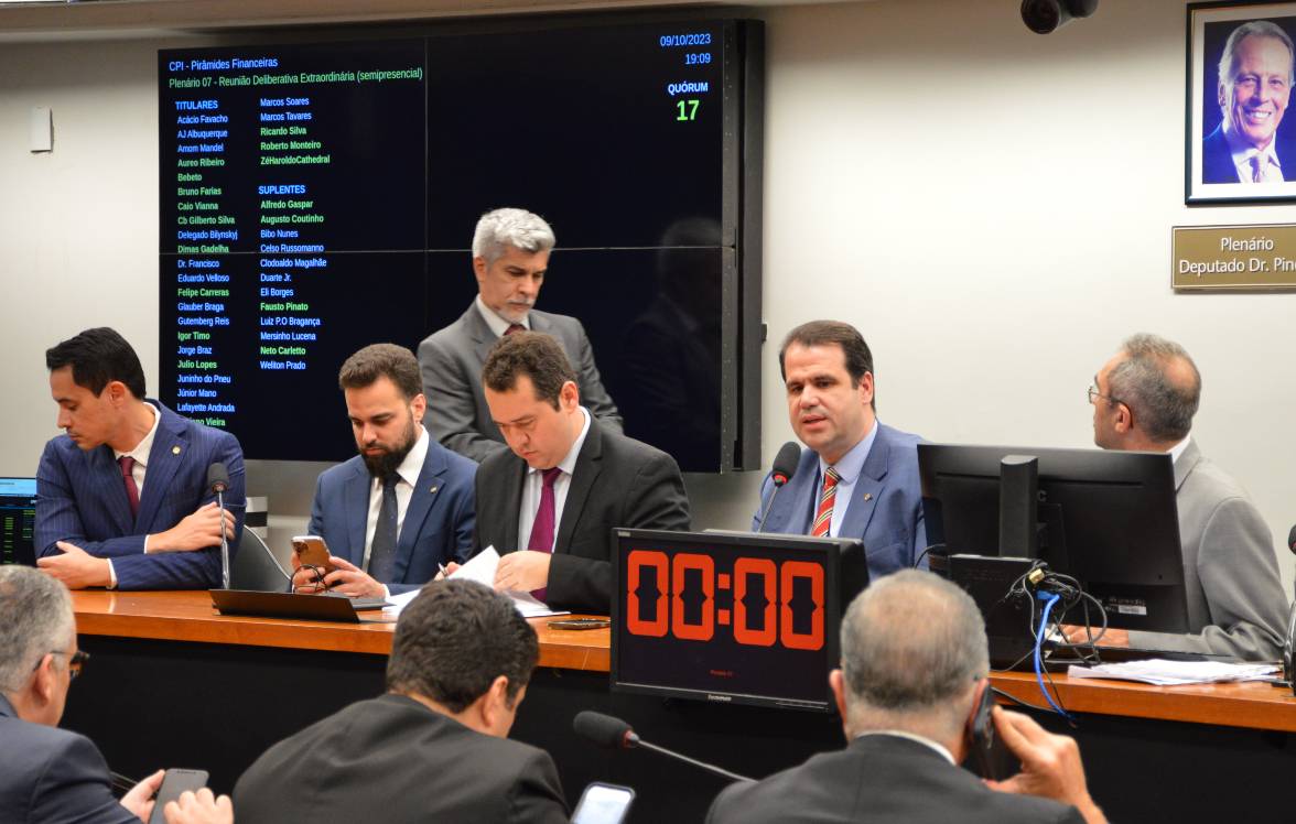 Solidariedade - CPI das Pirâmides Financeiras: o relatório