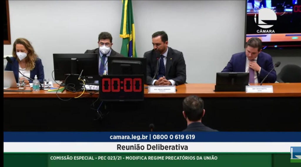 Comissão especial aprova PEC dos Precatórios com mudança no teto de gastos